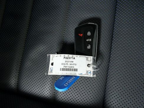 Used 2023 Volkswagen Golf R image 25