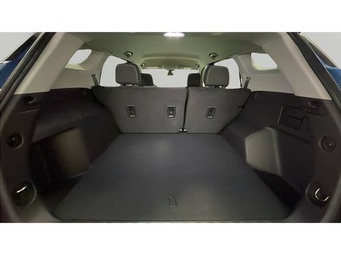 Used 2024 GMC Terrain SLE w/ Driver Convenience Package AWD/4WD image 16