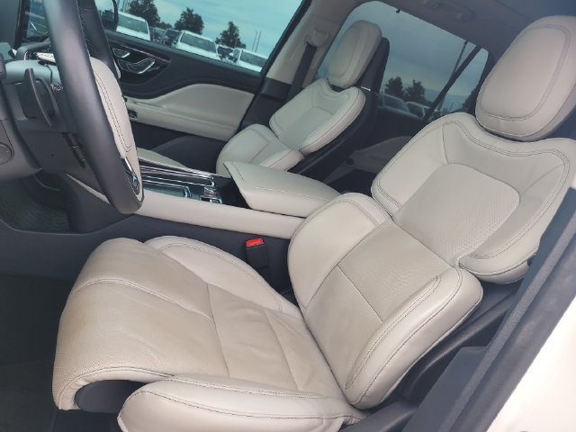 Used 2025 Lincoln Aviator Reserve w/ Equipment Group 201A AWD/4WD image 21