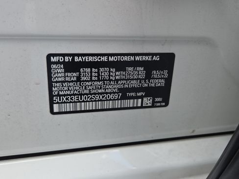 Certified 2025 BMW X5 M60i w/ M Sport Professional Package AWD/4WD image 21
