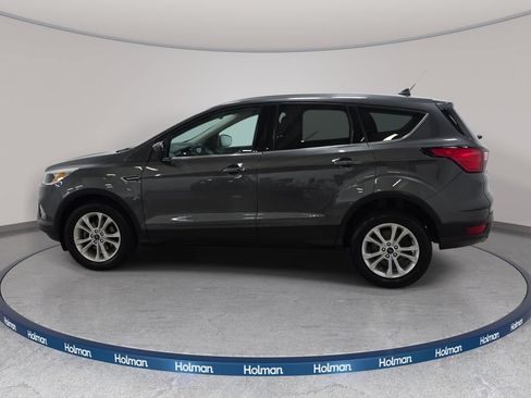 Used 2019 Ford Escape SE FWD image 9