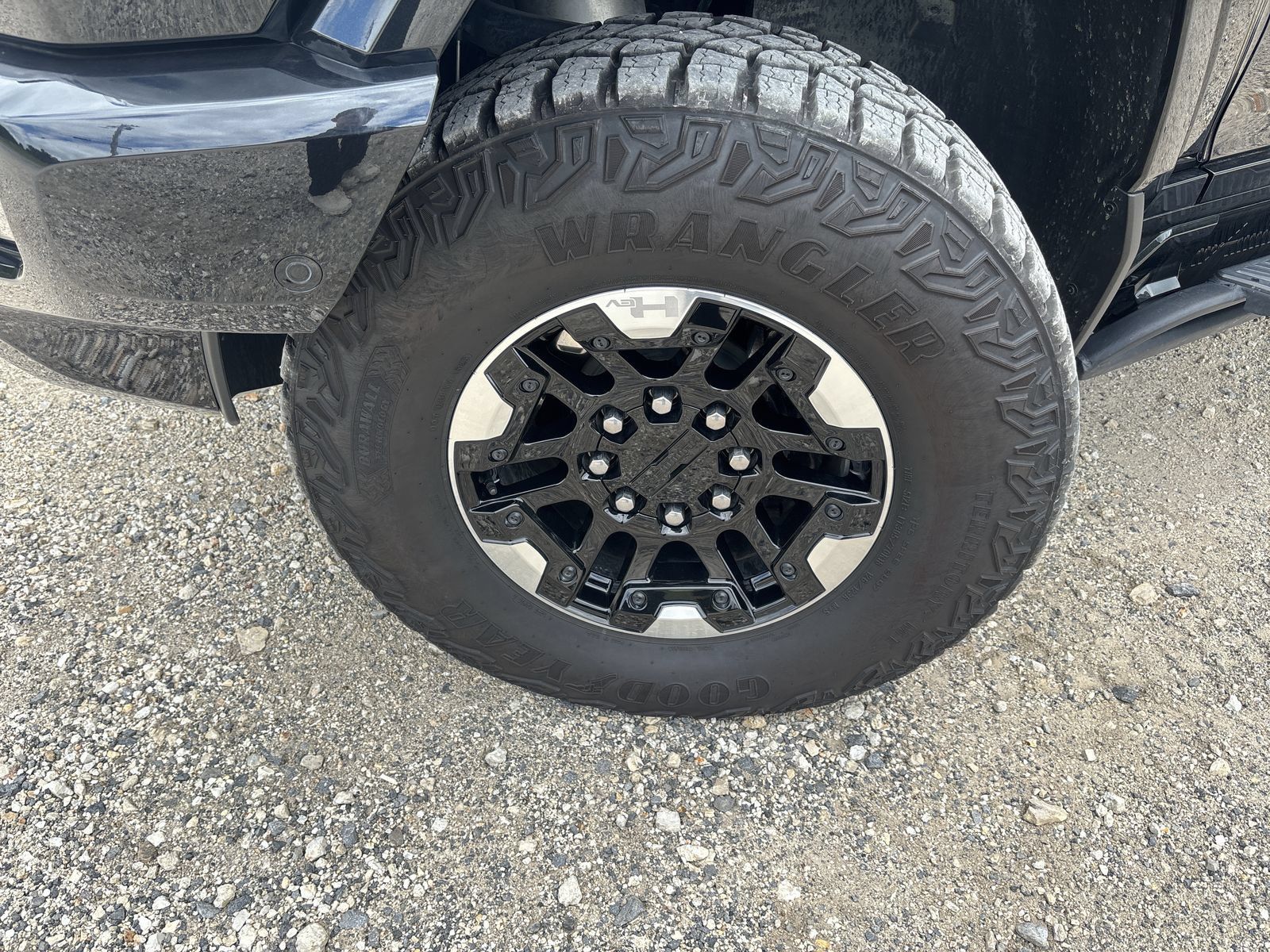 Used 2024 GMC Hummer EV 2X w/ Extreme Off-Road Package AWD/4WD image 10
