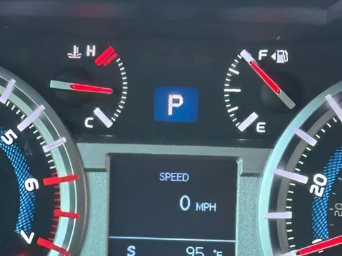 Used 2014 Toyota 4Runner SR5 RWD image 26