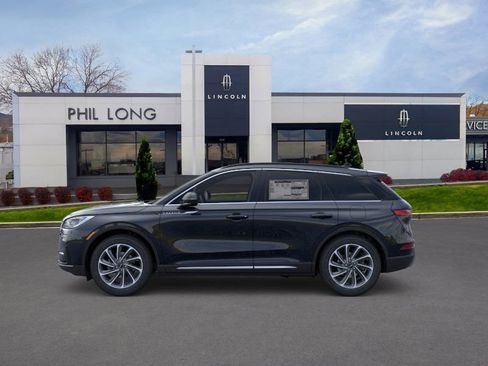 New 2025 Lincoln Corsair AWD w/ Equipment Group 101A image 3