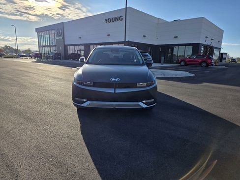 Used 2023 Hyundai Ioniq 5 SEL image 2