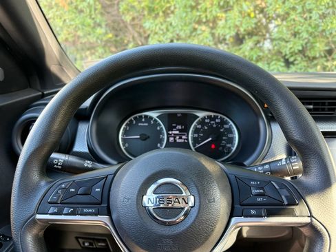 Used 2020 Nissan Kicks S FWD image 30