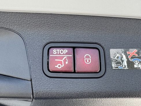 New 2025 Mercedes-Benz GLS 63 AMG 4MATIC image 13