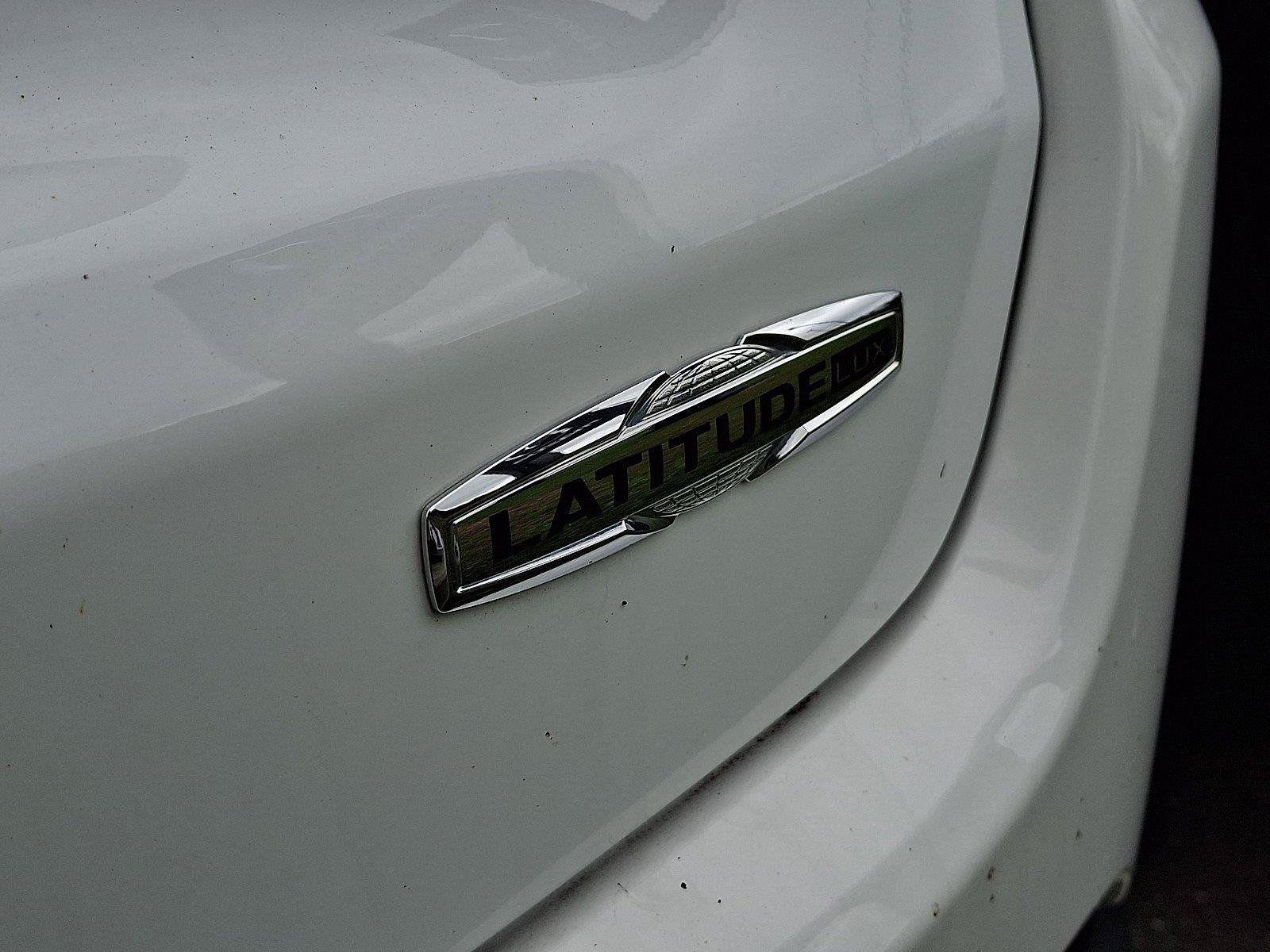 Used 2024 Jeep Compass Latitude AWD/4WD image 29