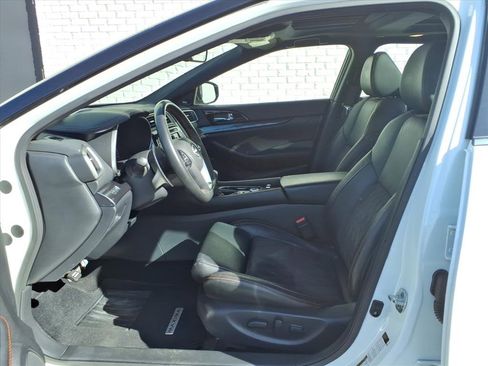 Used 2023 Nissan Maxima SR w/ Sport Mat Group image 12