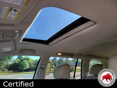 Used 2019 Nissan Armada Platinum RWD image 25