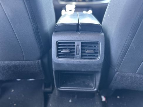 Used 2023 Nissan Rogue S AWD/4WD image 16