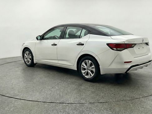 Used 2025 Nissan Sentra S image 6