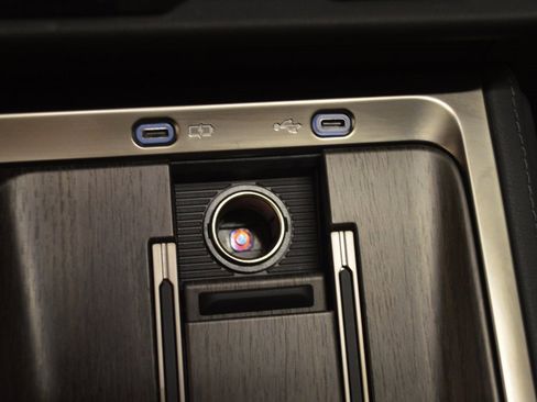 Used 2024 Lexus GX 550 w/ Accessory Package (Z1) image 29