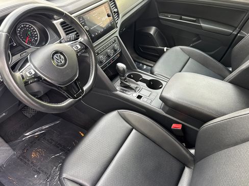Used 2019 Volkswagen Atlas SE w/ Towing Package FWD image 4