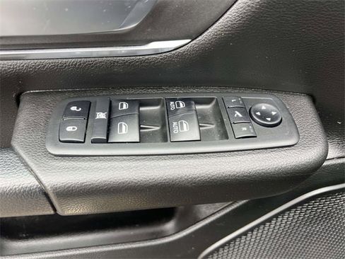 Used 2019 RAM 1500 Big Horn image 18