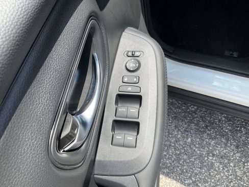 Used 2026 Honda HR-V LX image 7