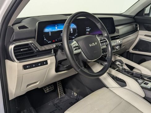 Used 2024 Kia Telluride SX Prestige w/ Towing Package AWD/4WD image 11