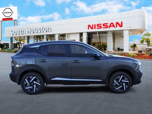 New 2026 Nissan Kicks SV w/ SV Premium Package image 5