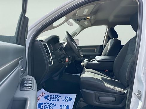 Used 2019 RAM 1500 Classic Warlock image 16