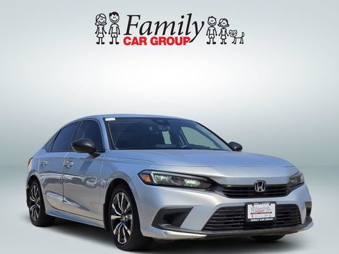 Used 2022 Honda Civic EX image 2