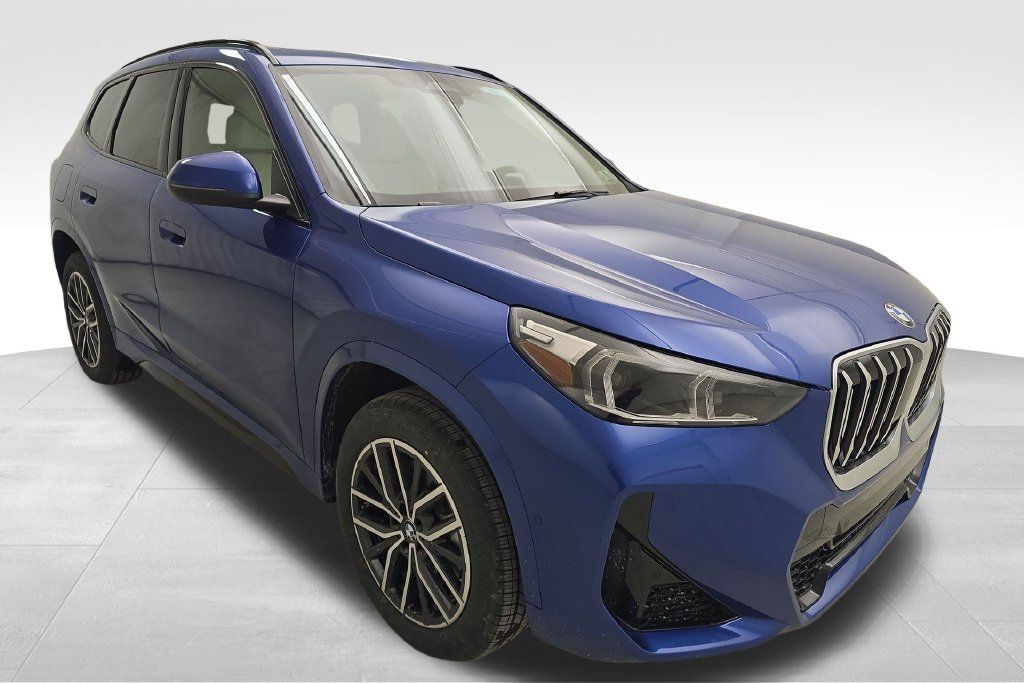 Used 2026 BMW X1 xDrive28i w/ M Sport Package AWD/4WD image 2