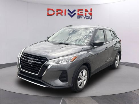 Used 2024 Nissan Kicks S FWD image 8