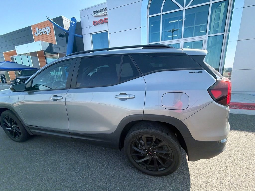 Used 2023 GMC Terrain SLE w/ Elevation Edition FWD image 18