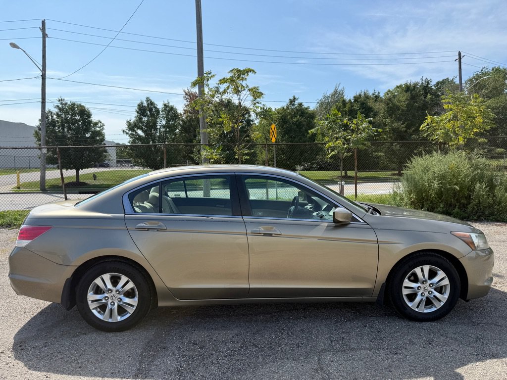 Used 2010 Honda Accord LX-P image 2
