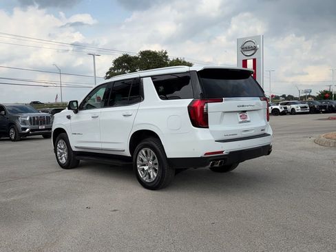 Used 2025 GMC Yukon Denali AWD/4WD image 6