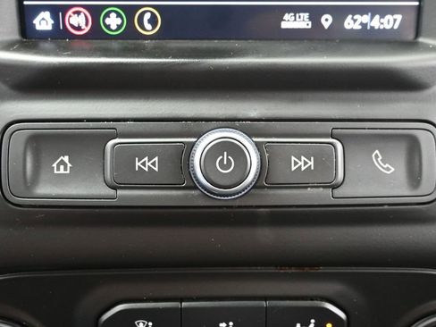 Used 2020 Chevrolet Silverado 1500 Custom w/ Custom Value Package image 21