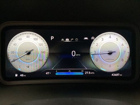 Used 2022 Hyundai Kona Limited AWD/4WD image 17