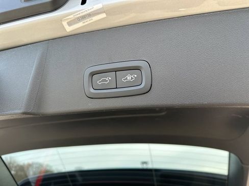 Certified 2023 Volvo XC40 B5 Plus w/ Climate Package image 35