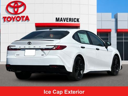 New 2026 Toyota Camry Hybrid FWD image 5