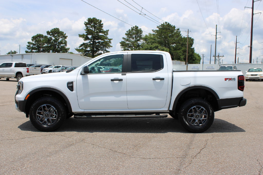 Used 2025 Ford Ranger XLT w/ FX4 Off-Road Package AWD/4WD image 3