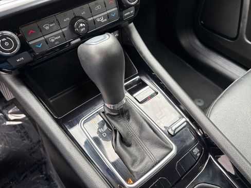 Used 2025 Jeep Compass Limited image 35