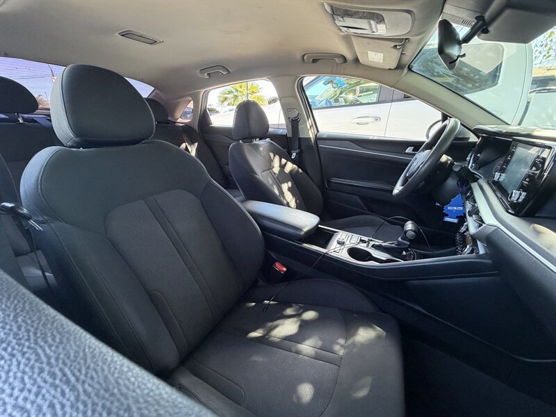 Used 2022 Kia K5 LXS FWD image 15