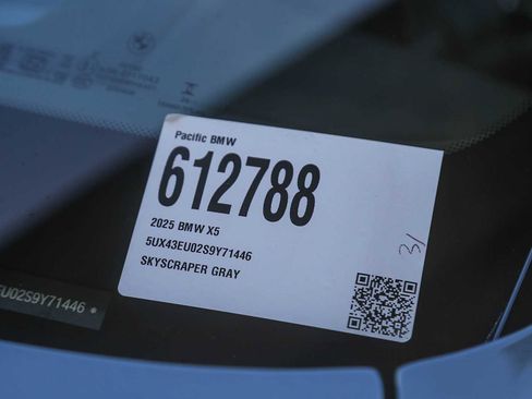 Used 2025 BMW X5 xDrive50e w/ Executive Package image 24