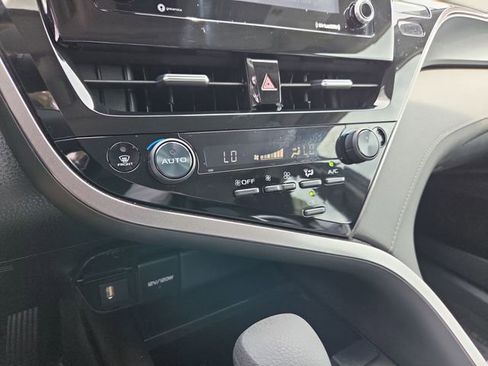 Used 2024 Toyota Camry LE w/ Convenience Package FWD image 18