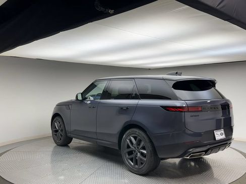Used 2024 Land Rover Range Rover Sport SE AWD/4WD image 6