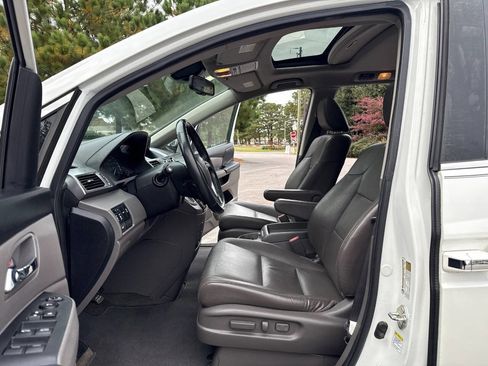 Used 2014 Honda Odyssey EX-L image 12