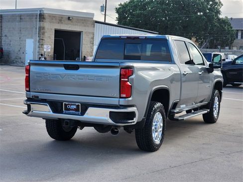 Used 2025 Chevrolet Silverado 2500 LTZ w/ LTZ Convenience Package AWD/4WD image 14