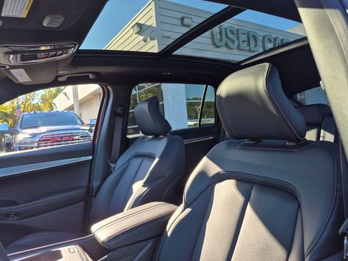 Used 2025 Jeep Wagoneer S Launch Edition image 10