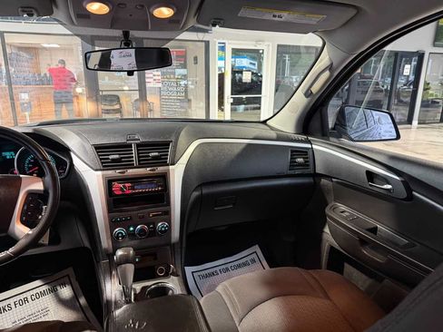 Used 2012 Chevrolet Traverse LT FWD image 22