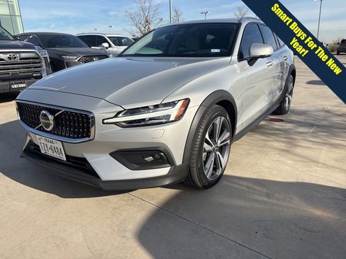 Certified 2024 Volvo V60 B5 Cross Country Plus w/ Protection Package Premier image 1