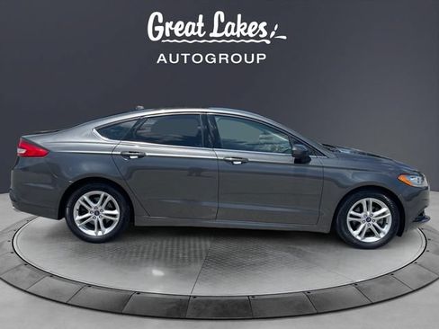 Used 2018 Ford Fusion SE FWD image 6