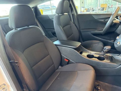 Used 2025 Chevrolet Malibu LT image 14