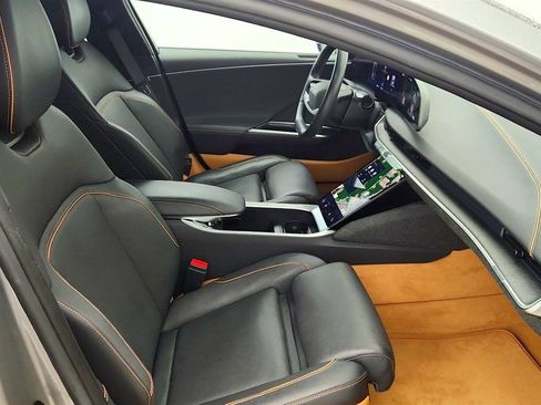 Used 2024 Lucid Air Touring image 25