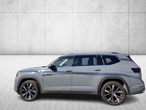 Used 2025 Volkswagen Atlas SEL Premium R-Line image 8