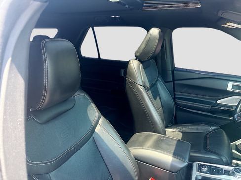 Used 2022 Ford Explorer ST w/ Equipment Group 401A AWD/4WD image 27