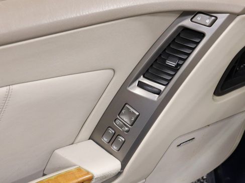 Used 2005 Cadillac XLR RWD image 54